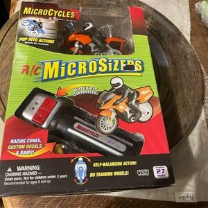 R/c MicroSizers Microcycles STREETRACER HCACO992 Orange/blk 27mhz Remote Control